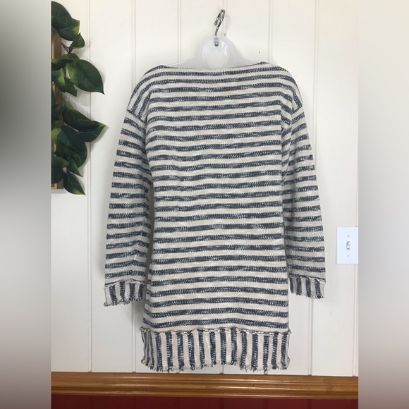 Beige & Blue Stripe Knit LS Sweater Blouse
Ladies Medium 8 - 10
100% Cotton - Picture 13 of 16